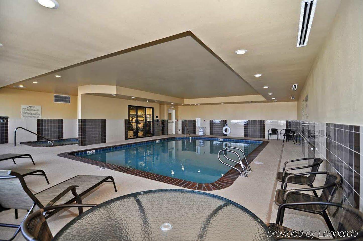 Hampton Inn Аламоса Экстерьер фото
